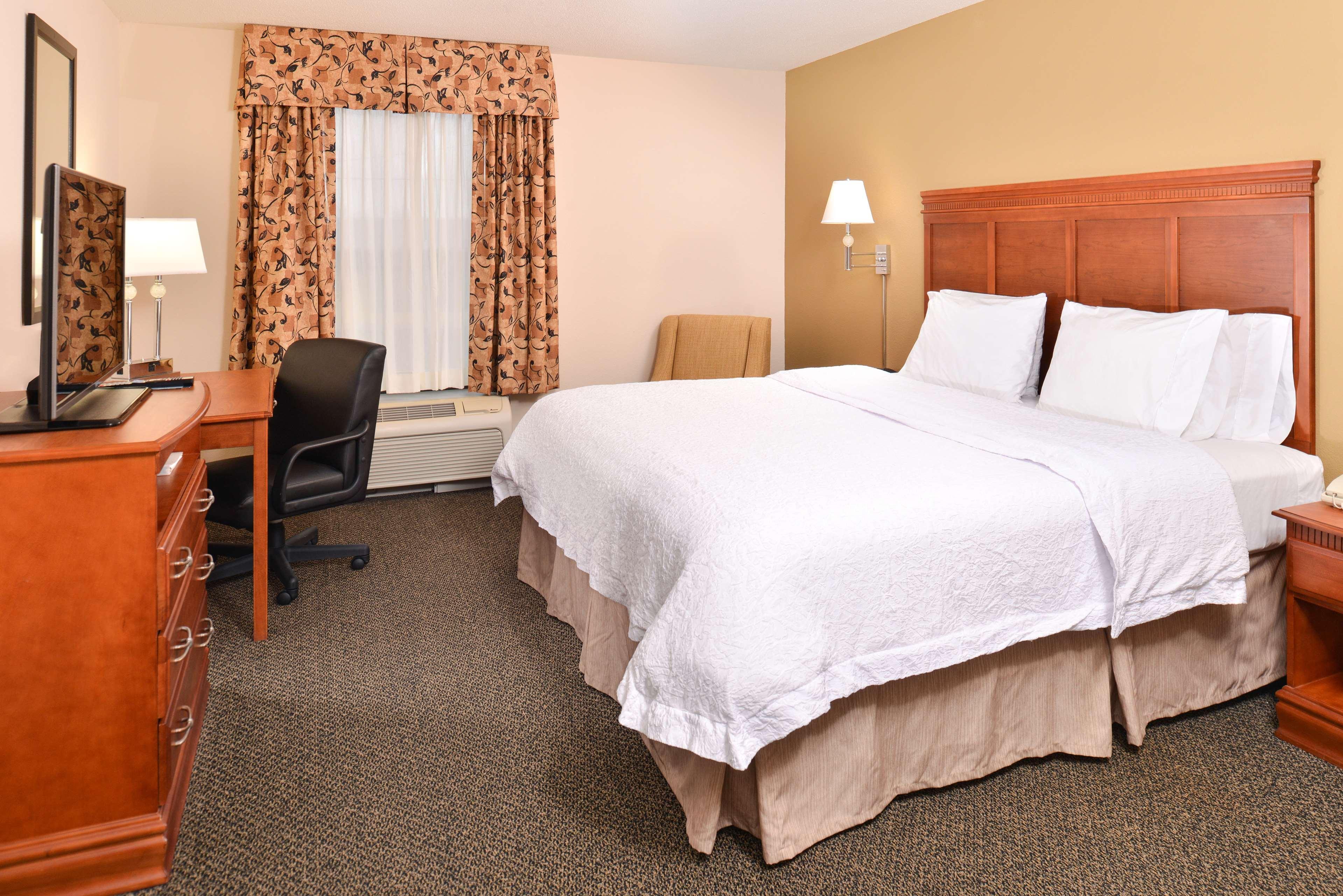 Hampton Inn & Suites Річмонд Екстер'єр фото