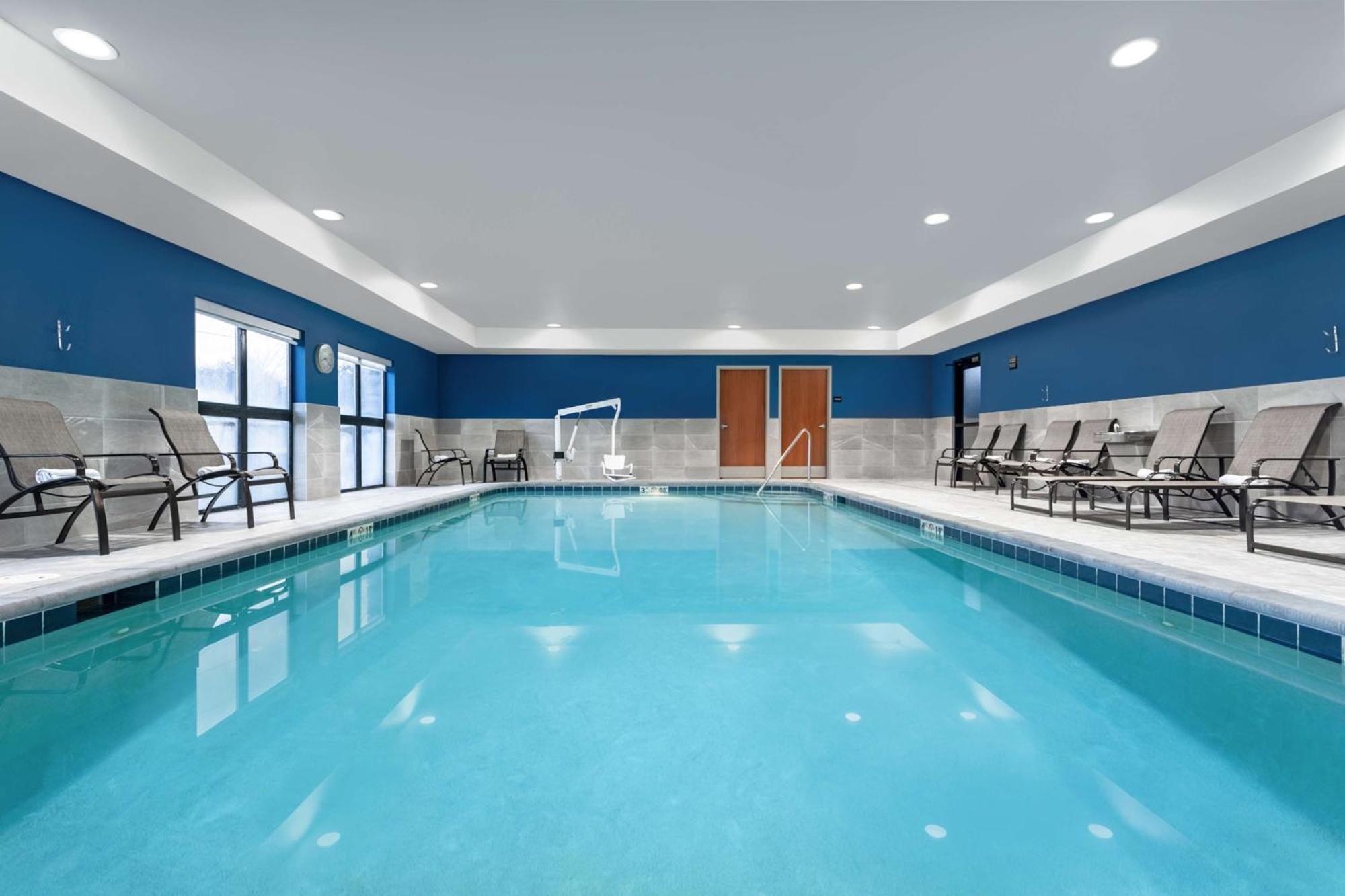 Hampton Inn & Suites Річмонд Екстер'єр фото