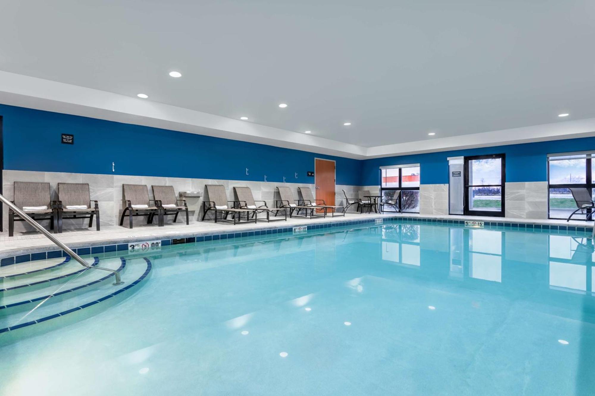 Hampton Inn & Suites Річмонд Екстер'єр фото