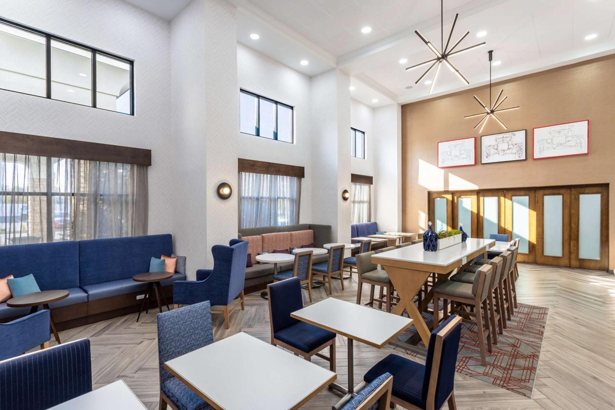 Hampton Inn & Suites Річмонд Екстер'єр фото